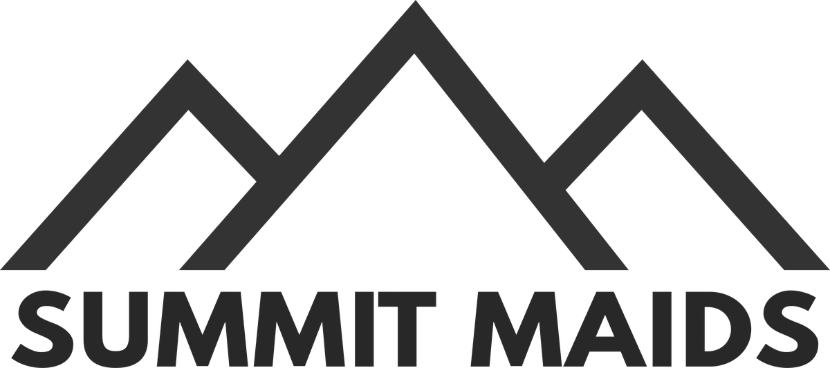 Summit Maids Logo